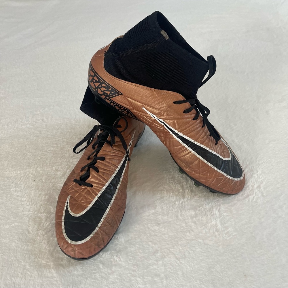 Nike Hypervenom Soccer Shoes Cleats Men Gold Metalic Bronze Black - US 8